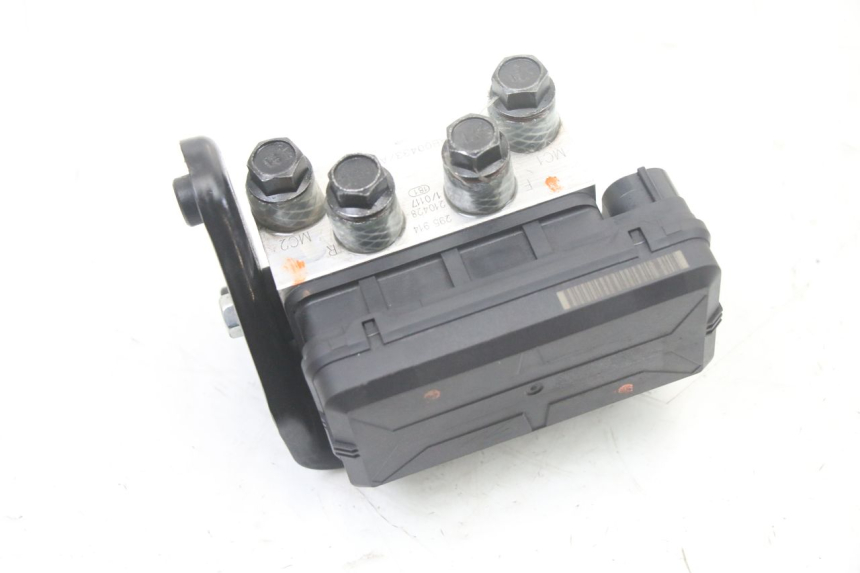 photo de POMPA ABS ROYAL ENFIELD HYMALAYAN 410 (2016 - 2023) - Altra angolazione