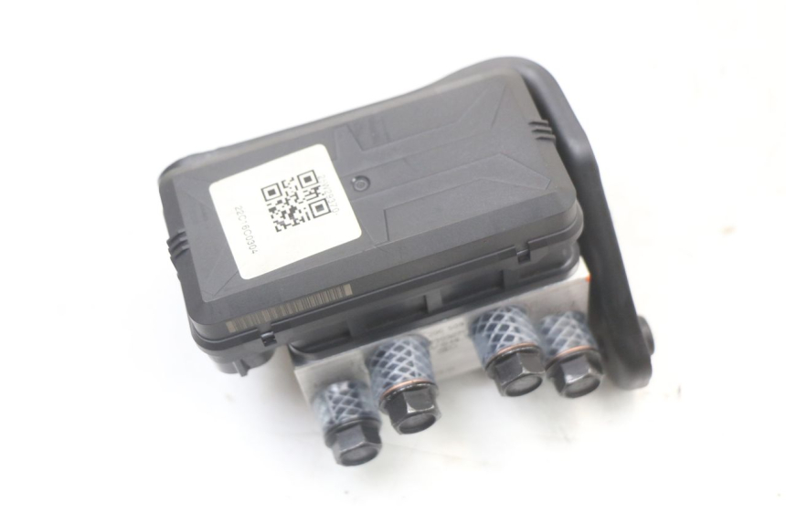 photo de POMPA ABS ROYAL ENFIELD SCRAM 411 (2022 - 2024) - Zoom sullo stato d'uso