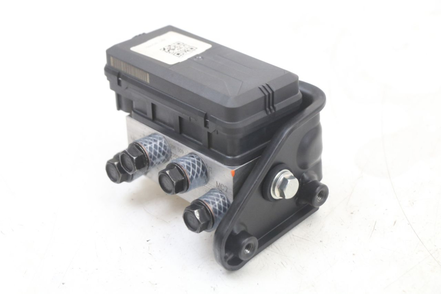 photo de POMPA ABS ROYAL ENFIELD SCRAM 411 (2022 - 2024) - Altra angolazione