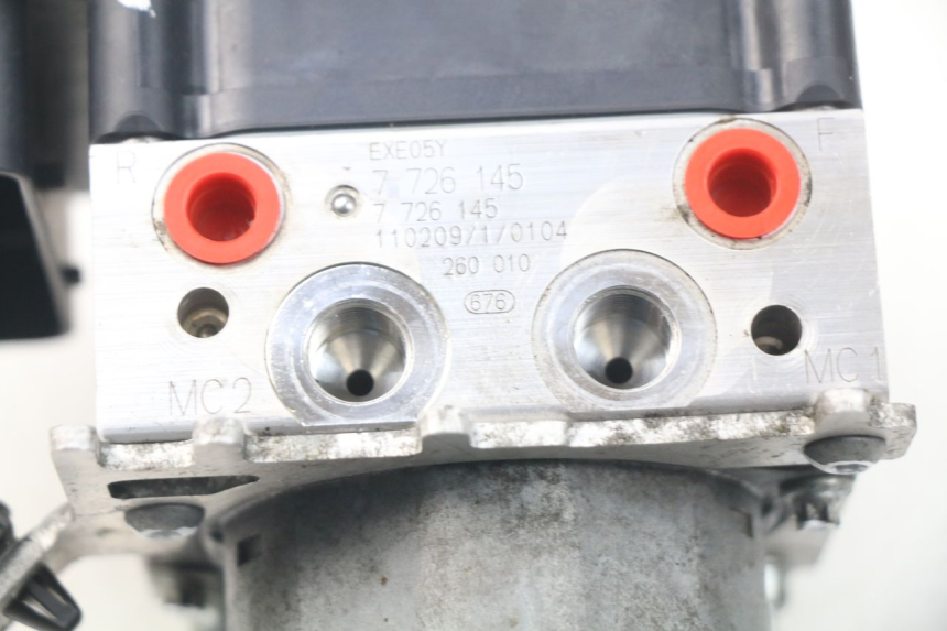 photo de POMPA ABS BMW S RR ABS S1000RR 1000 (2009 - 2011) - Altra angolazione