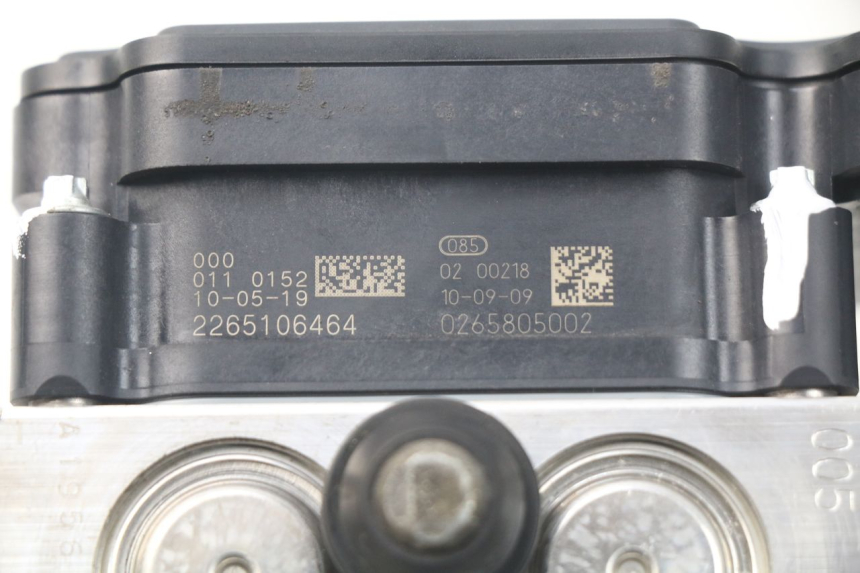 photo de POMPA ABS BMW S RR ABS S1000RR 1000 (2009 - 2011) - Dettagli dei punti di fissaggio