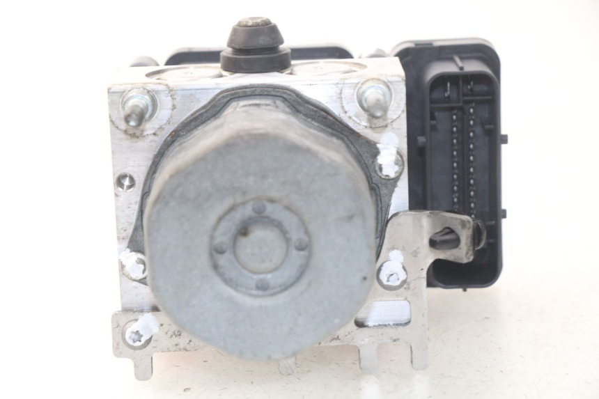 photo de POMPA ABS BMW S RR ABS S1000RR 1000 (2009 - 2011) - Marcature e riferimenti originali