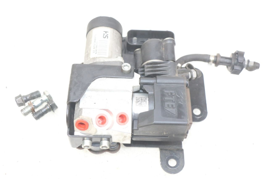 photo de POMPA ABS PEUGEOT SATELIS 125 (2010 - 2012) - Stato della superficie e materiale