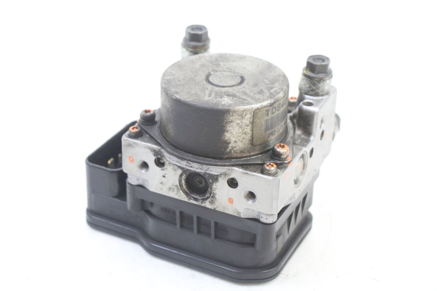 photo de POMPA ABS PEUGEOT SATELIS 125 (2013 - 2018) - Primo piano tecnico