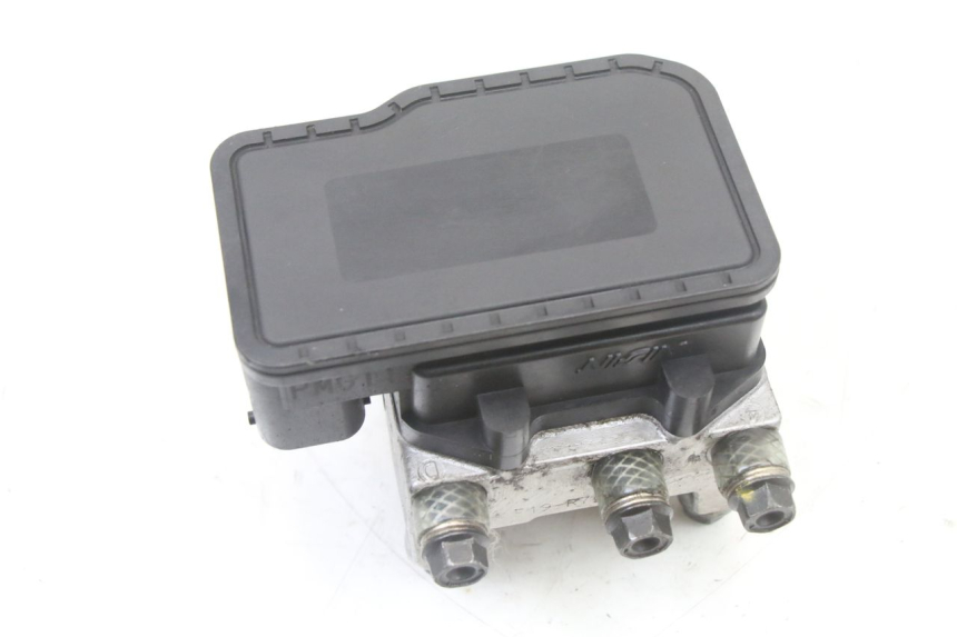 photo de POMPA ABS PEUGEOT SATELIS 125 (2013 - 2018) - Stato della superficie e materiale