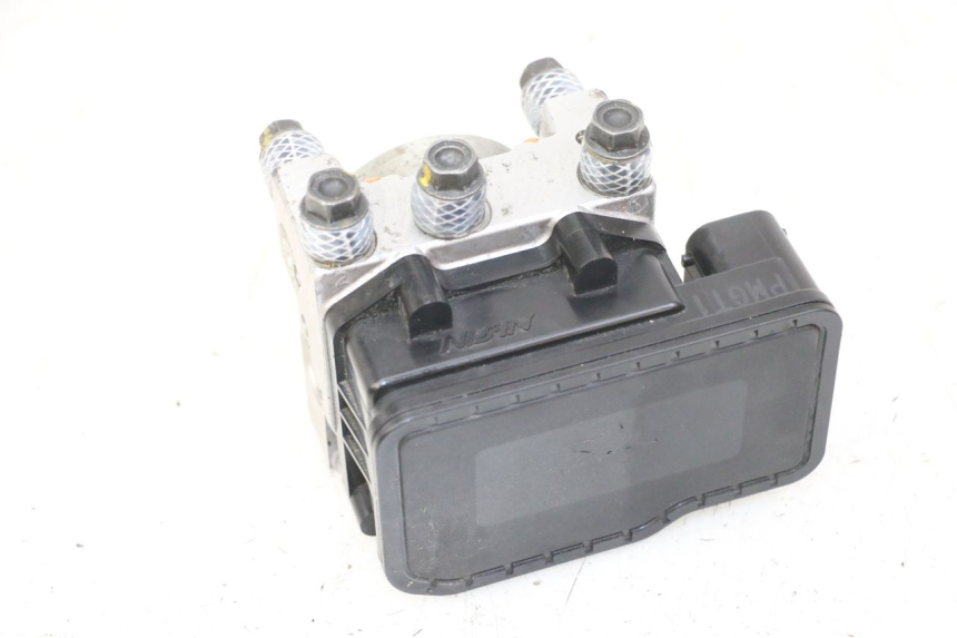 photo de POMPA ABS PEUGEOT SATELIS 125 (2013 - 2018) - Dettagli dei punti di fissaggio