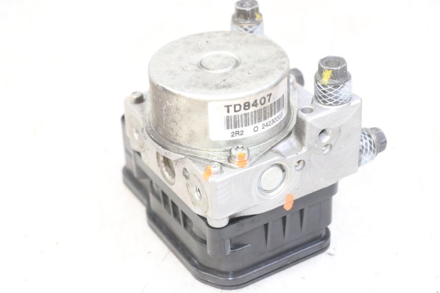 photo de POMPA ABS PEUGEOT SATELIS 125 (2013 - 2018) - Primo piano tecnico