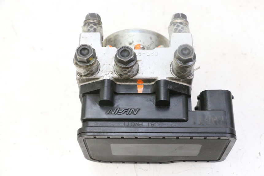 photo de POMPA ABS PEUGEOT SATELIS 125 (2013 - 2018) - Zoom sullo stato d'uso