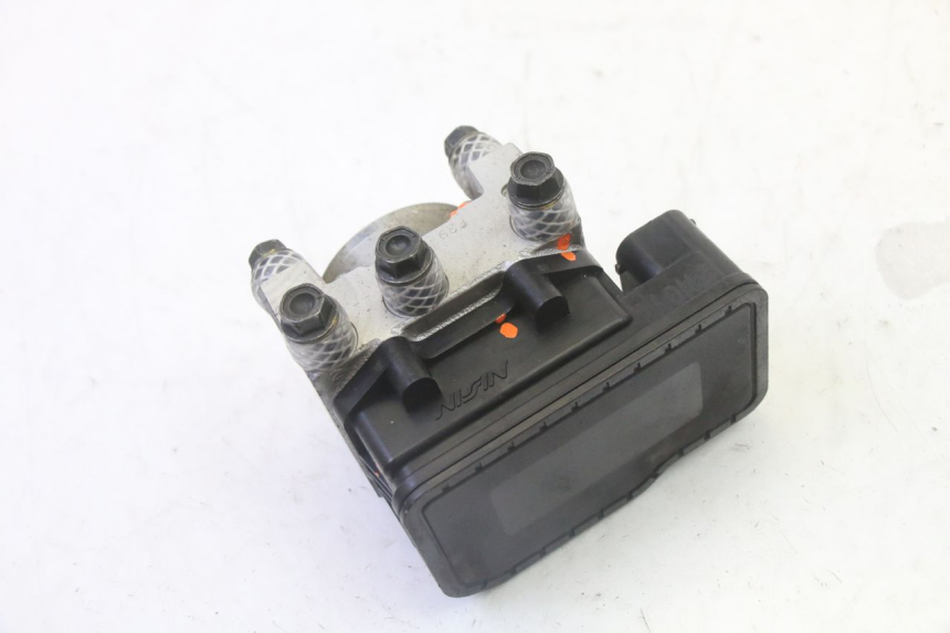 photo de POMPA ABS PEUGEOT SATELIS 125 (2010 - 2012) - Primo piano tecnico