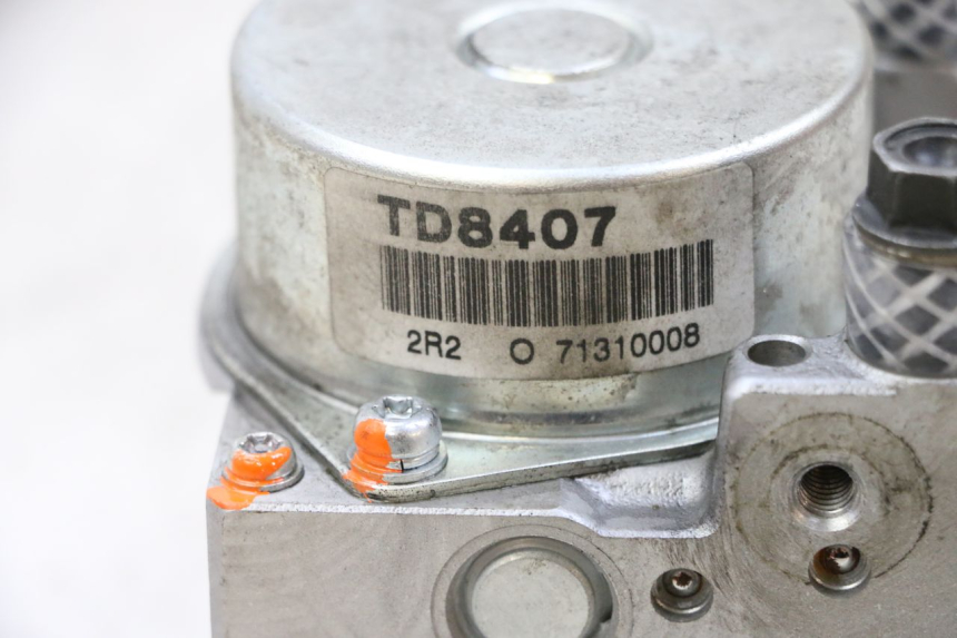 photo de POMPA ABS PEUGEOT SATELIS 125 (2013 - 2018) - Altra angolazione