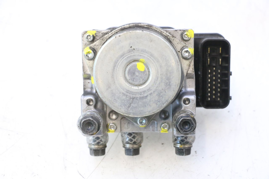 photo de POMPA ABS PEUGEOT SATELIS 125 (2013 - 2018) - Stato della superficie e materiale