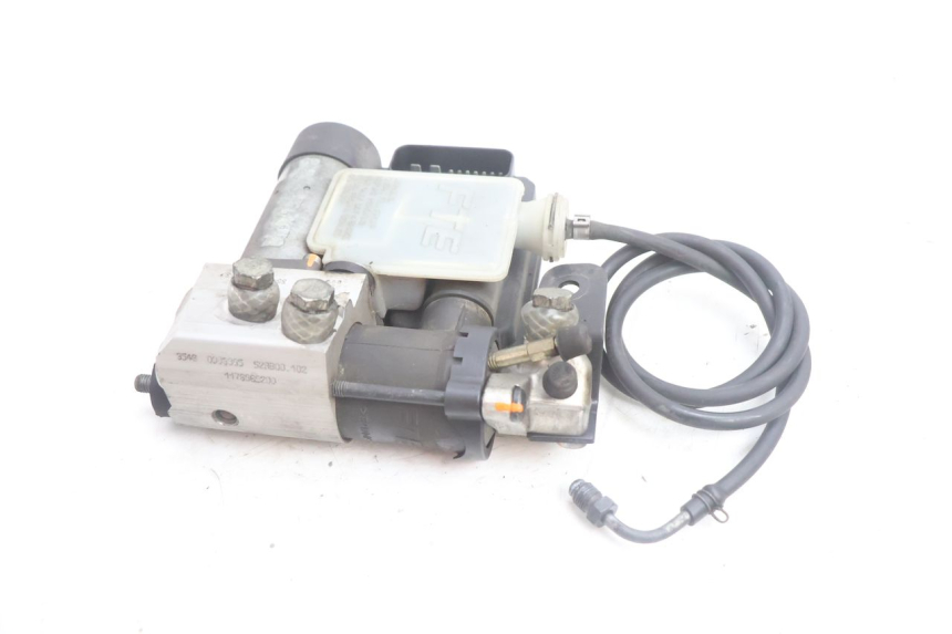photo de POMPA ABS PEUGEOT SATELIS 125 (2006 - 2009) - Primo piano tecnico