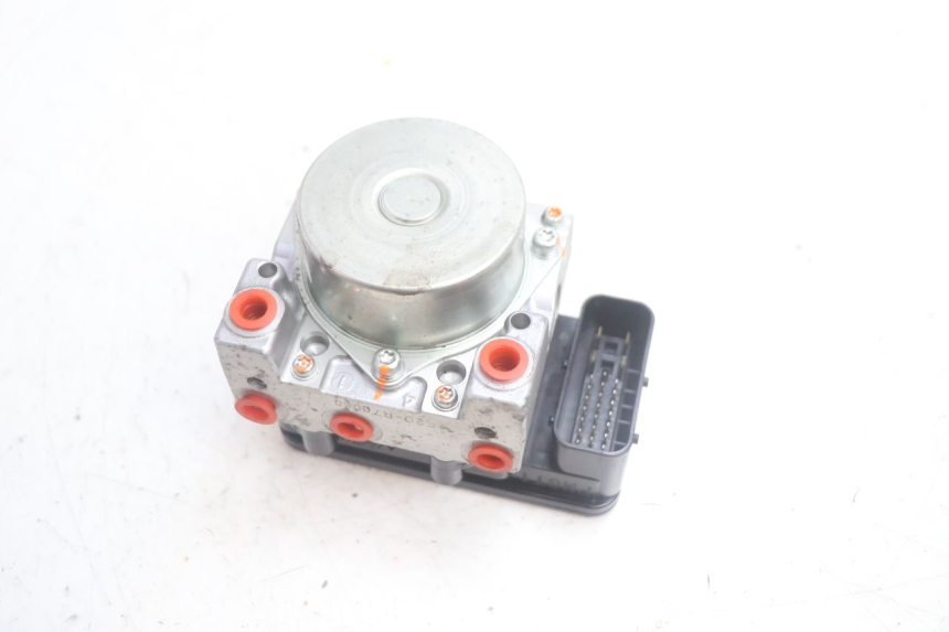 photo de POMPA ABS PEUGEOT SATELIS 125 (2013 - 2018) - Dettaglio del componente