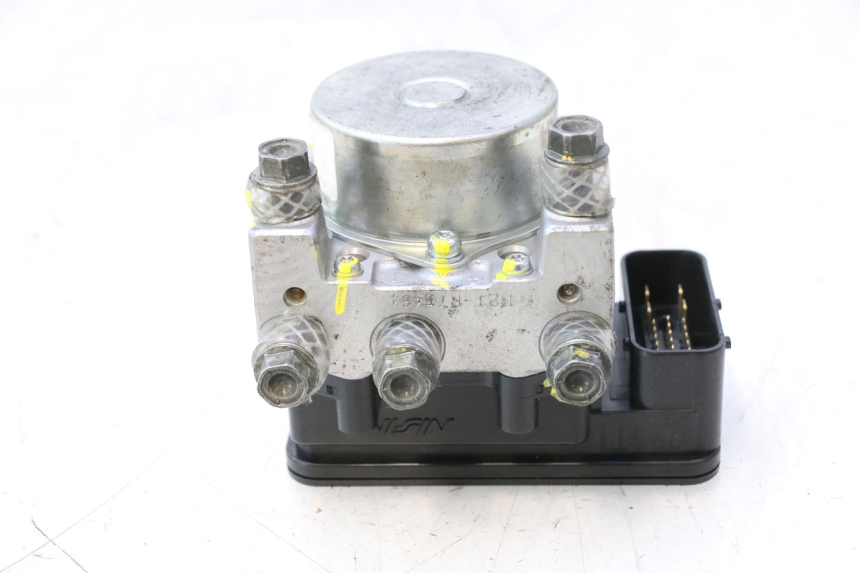 photo de POMPA ABS PEUGEOT SATELIS 125 (2013 - 2018) - Caratteristiche distintive