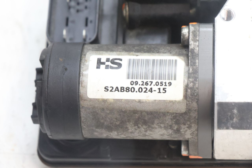 photo de POMPA ABS PEUGEOT SATELIS 125 (2006 - 2009) - Zoom sullo stato d'uso