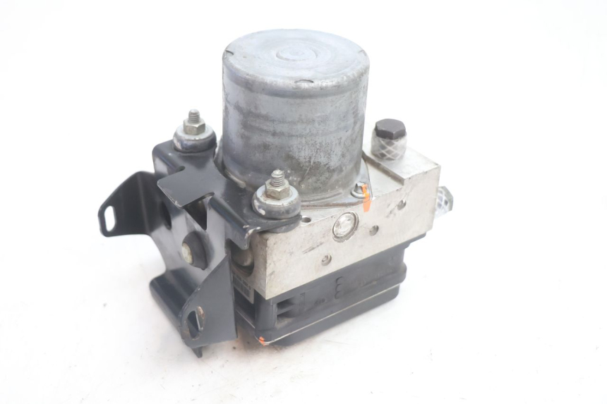 photo de POMPA ABS CAN-AM SPYDER RS 1000 (2008 - 2012) - Altra angolazione