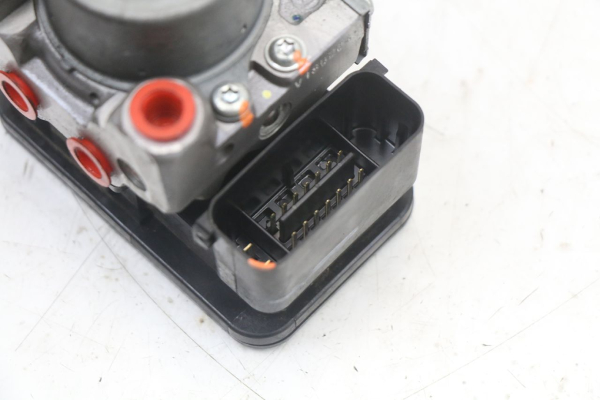 photo de POMPA ABS SUZUKI BURGMAN 125 (2018 - 2021) - Vista d'insieme del prodotto