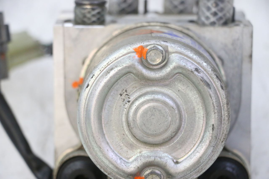 photo de POMPA ABS YAMAHA TDM ABS 900 (2002 - 2014) - Zoom sullo stato d'uso