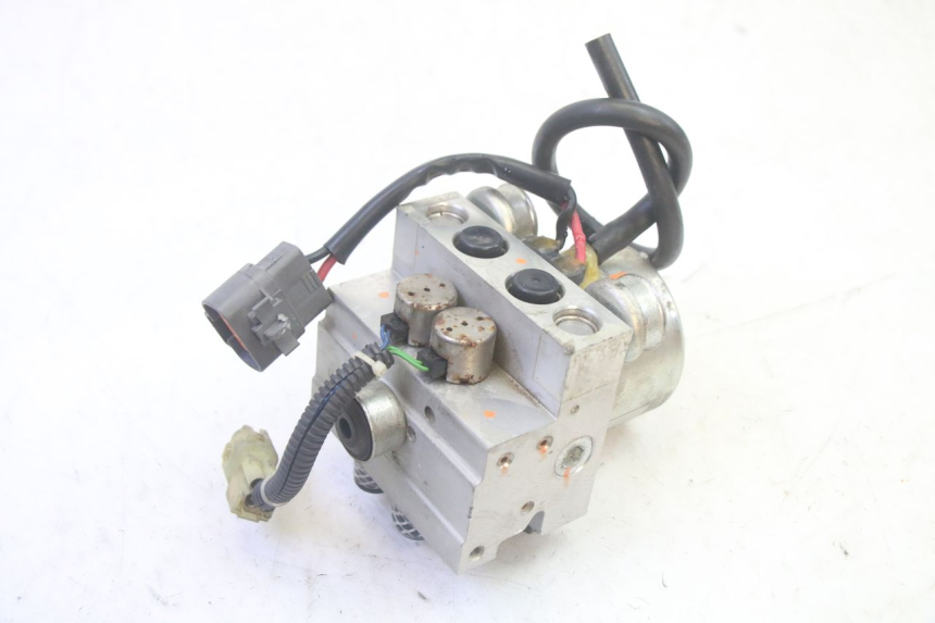 photo de POMPA ABS YAMAHA TDM ABS 900 (2002 - 2014) - Vista d'insieme del prodotto