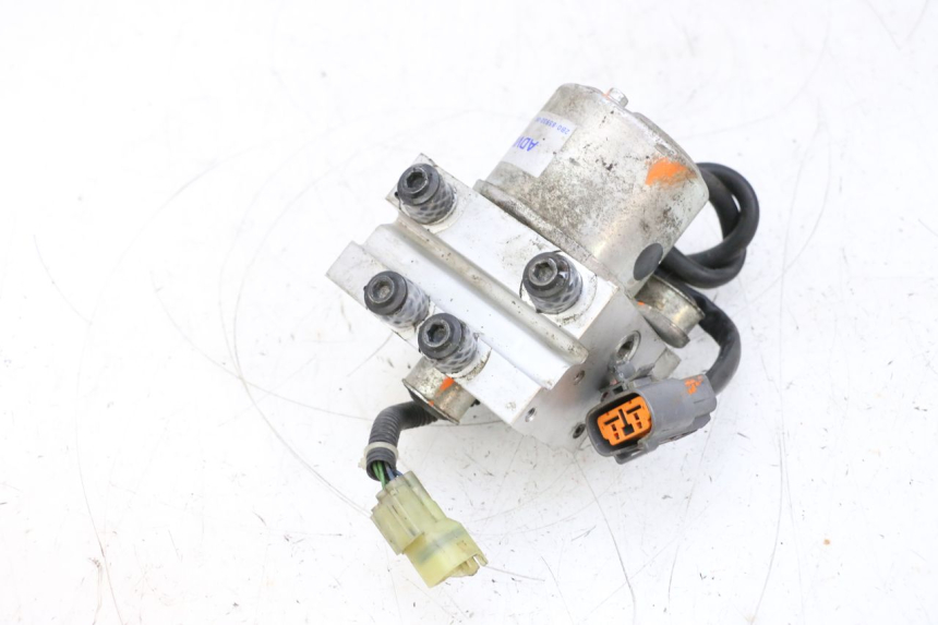 photo de POMPA ABS YAMAHA TDM ABS 900 (2002 - 2014) - Dettaglio del componente