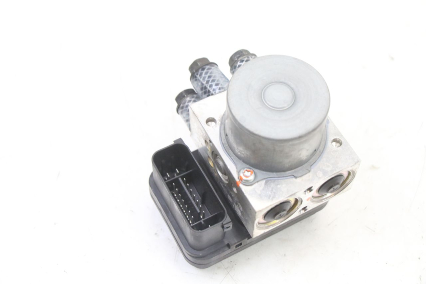 photo de POMPA ABS YAMAHA TRACER 7 700 (2020 - 2024) - Dettagli dei punti di fissaggio