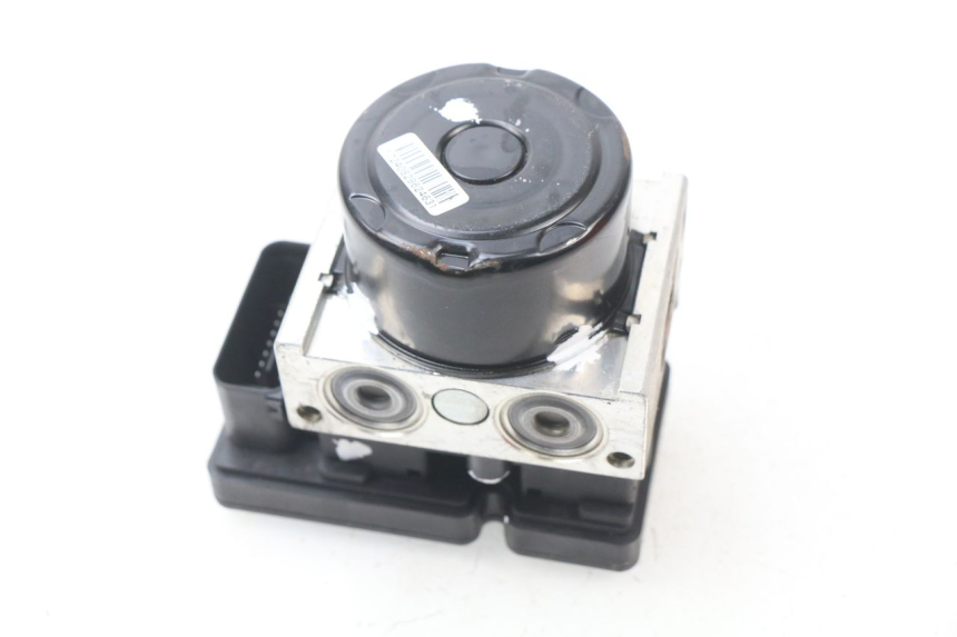 photo de POMPA ABS PIAGGIO VESPA GTS SUPER IE 125 (2009 - 2016) - Zoom sullo stato d'uso