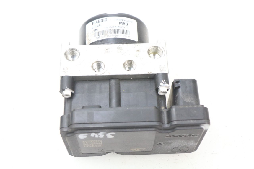 photo de POMPA ABS PIAGGIO VESPA GTS SUPER IE 125 (2009 - 2016) - Stato della superficie e materiale