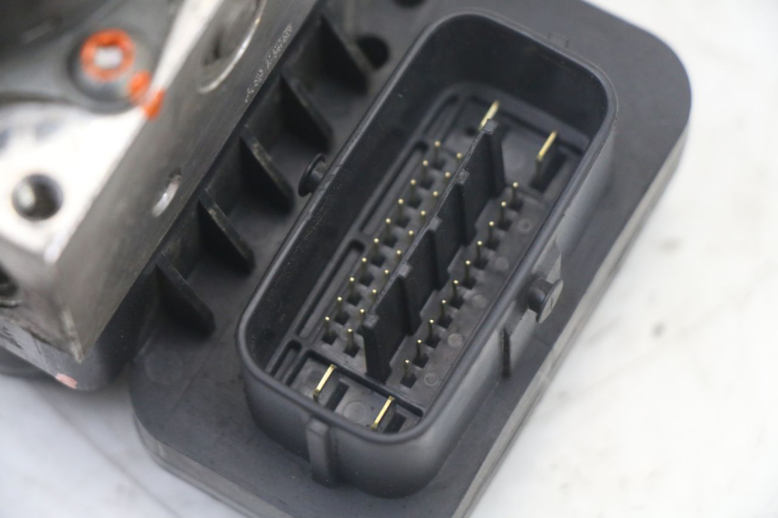photo de POMPA ABS YAMAHA X-MAX XMAX ABS 250 (2010 - 2012) - Vista d'insieme del prodotto