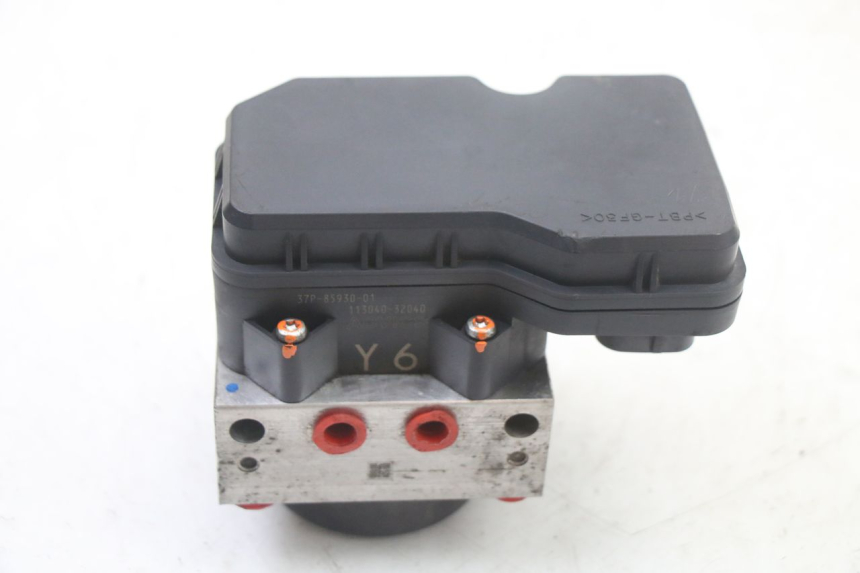 photo de POMPA ABS YAMAHA X-MAX XMAX ABS 250 (2010 - 2012) - Stato della superficie e materiale