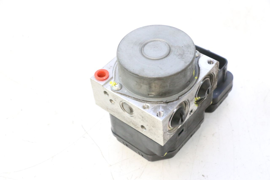 photo de POMPA ABS YAMAHA X-MAX XMAX 125 (2010 - 2013) - Altra angolazione