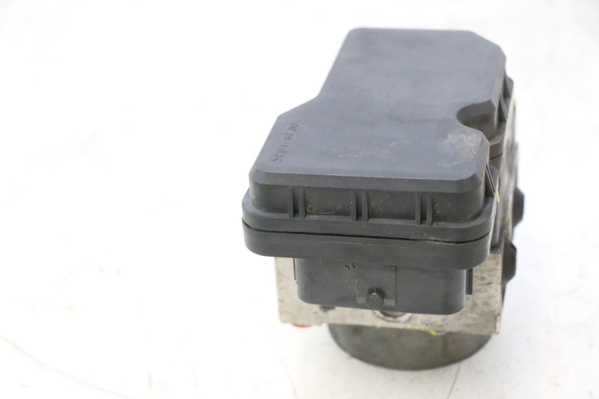 photo de POMPA ABS YAMAHA X-MAX XMAX 125 (2010 - 2013) - Stato della superficie e materiale