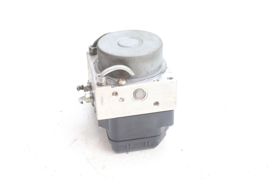 photo de POMPA ABS YAMAHA X-MAX XMAX 125 (2010 - 2013) - Dettagli dei punti di fissaggio