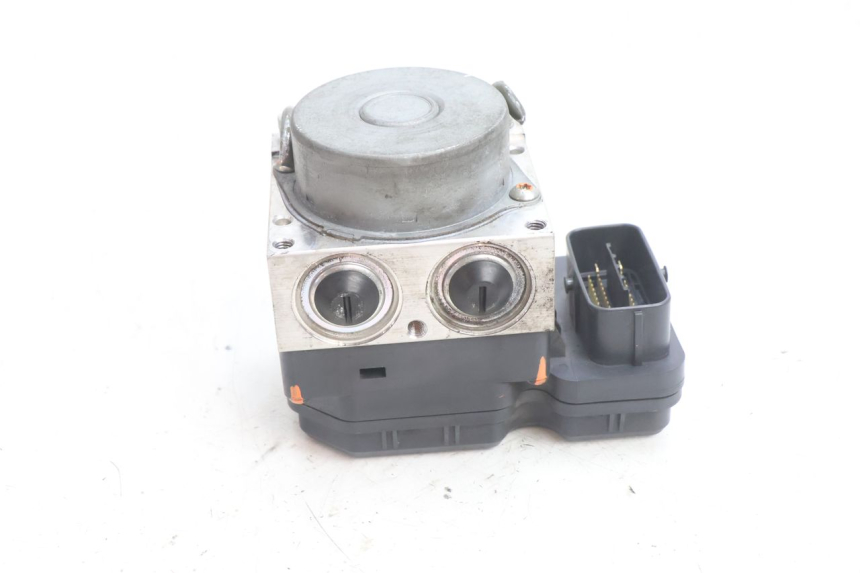 photo de POMPA ABS YAMAHA X-MAX XMAX 125 (2010 - 2013) - Stato della superficie e materiale