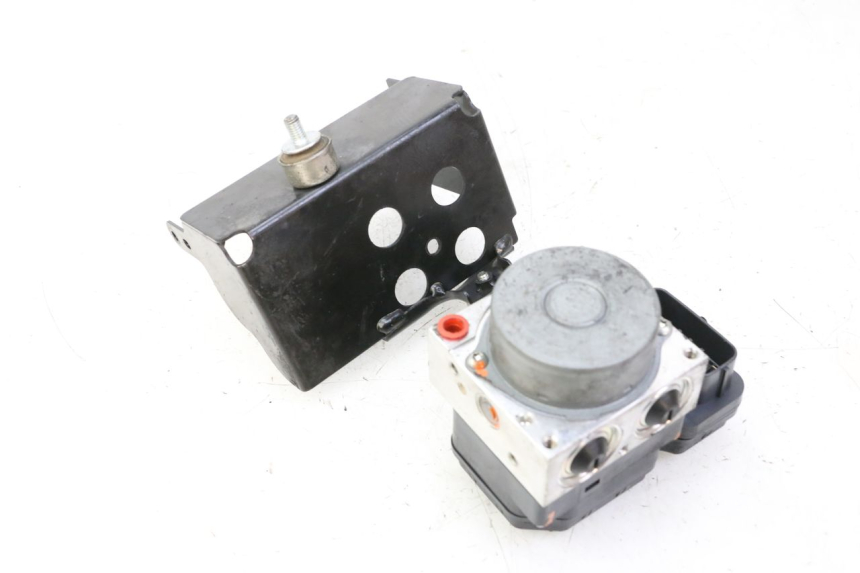 photo de POMPA ABS YAMAHA XJ6 ABS 600 (2008 - 2016) - Altra angolazione