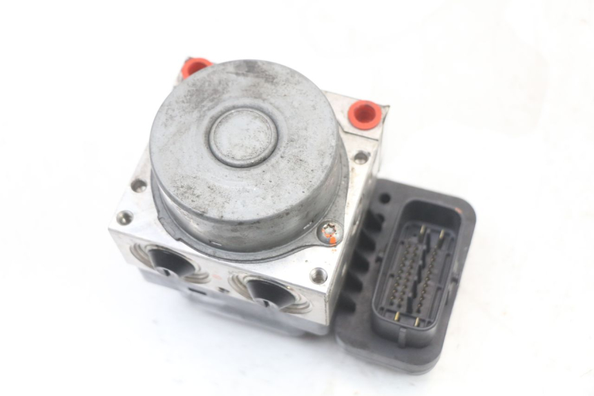 photo de POMPA ABS YAMAHA XJ6 ABS 600 (2008 - 2016) - Dettaglio del componente