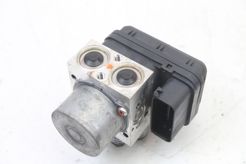 photo de POMPA ABS YAMAHA YP T-MAX TMAX 530 (2017 - 2020) - Altra angolazione