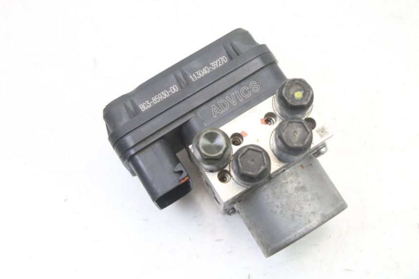 photo de POMPA ABS YAMAHA YP T-MAX TMAX 530 (2017 - 2020) - Primo piano tecnico