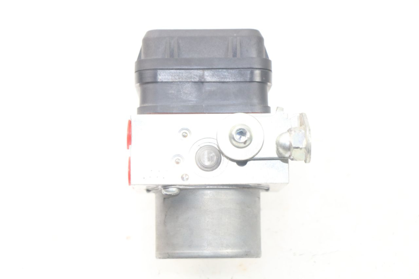 photo de POMPA ABS YAMAHA YP T-MAX TMAX 530 (2017 - 2020) - Stato della superficie e materiale