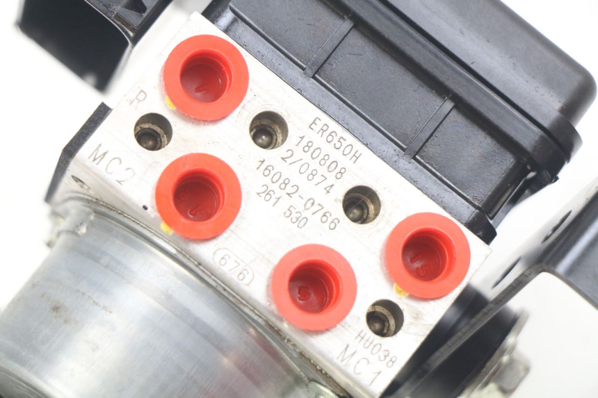 photo de POMPA ABS KAWASAKI Z 650 (2016 - 2019) - Zoom sullo stato d'uso