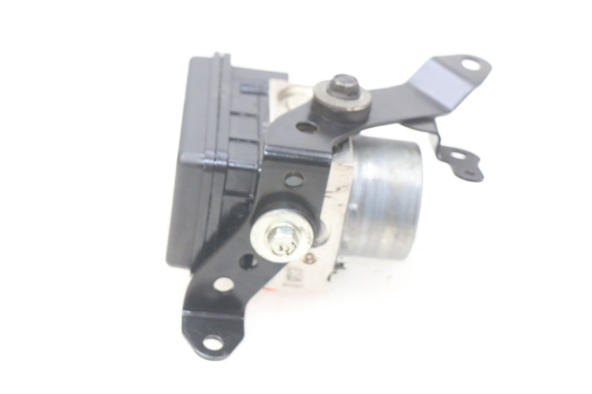 photo de POMPA ABS KAWASAKI Z 650 (2016 - 2019) - Stato della superficie e materiale