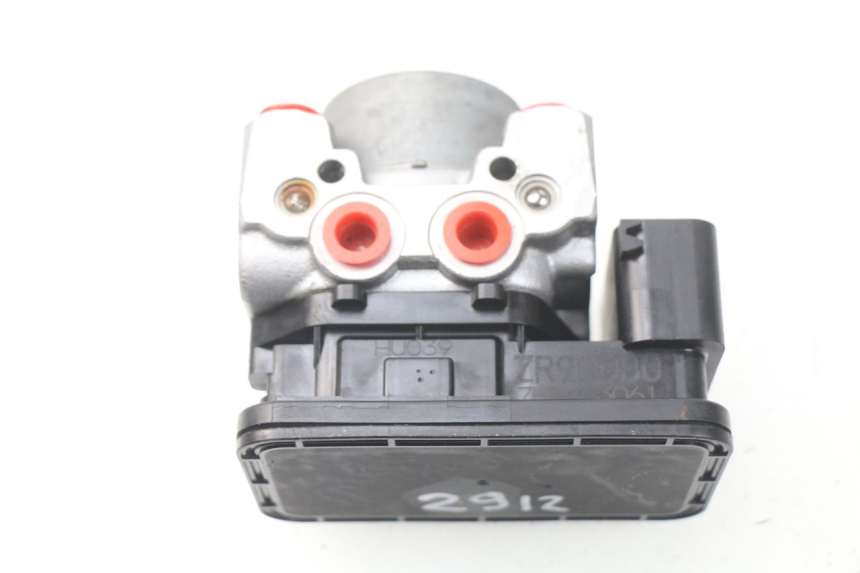 photo de POMPA ABS KAWASAKI Z Z900 900 (2017 - 2019) - Altra angolazione