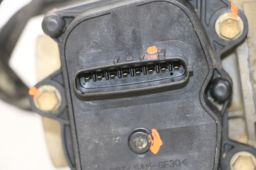 photo de ASSALE ANTERIORE YAMAHA YFM GRIZZLY 550 (2008 - 2015) - Stato della superficie e materiale