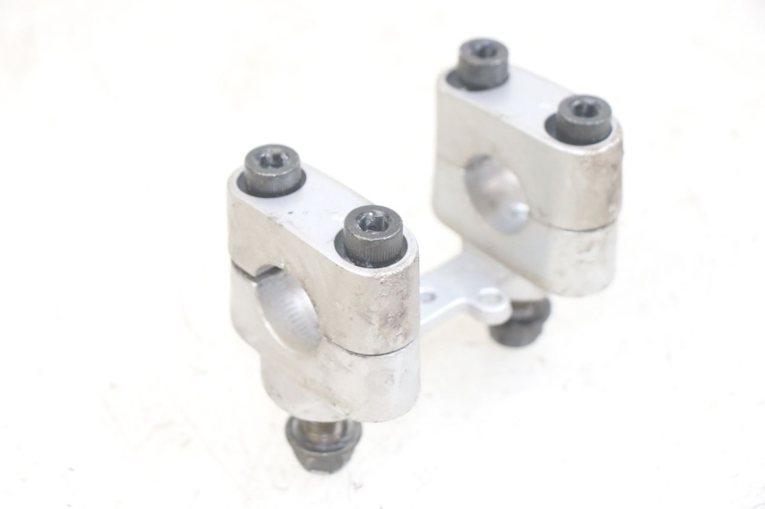 photo de PONTE MANUBRIO YAMAHA BW'S BWS 125 (2010 - 2013) - Vista principale