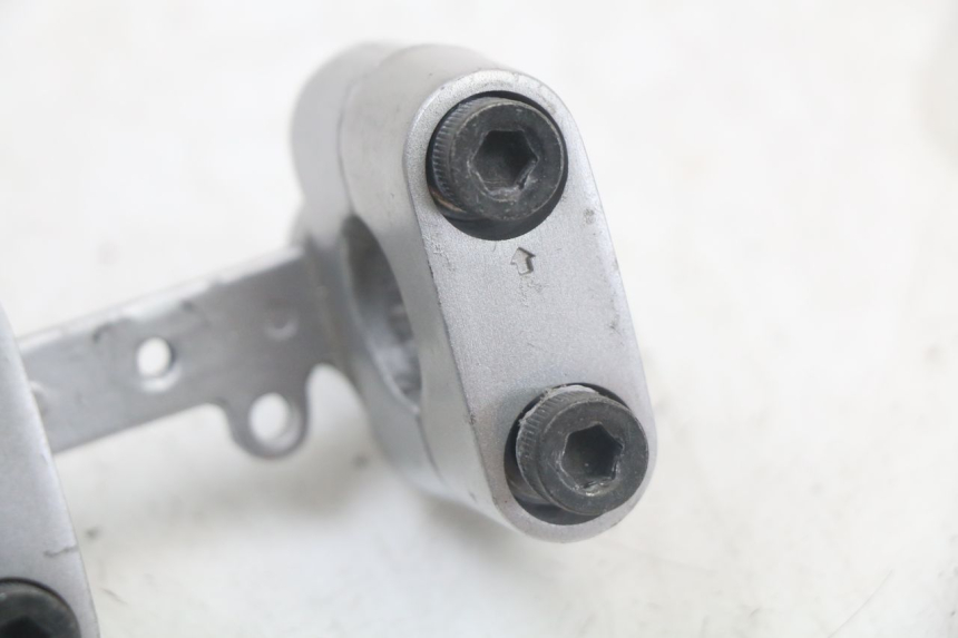 photo de PONTE MANUBRIO YAMAHA BW'S BWS 125 (2010 - 2013) - Altra angolazione