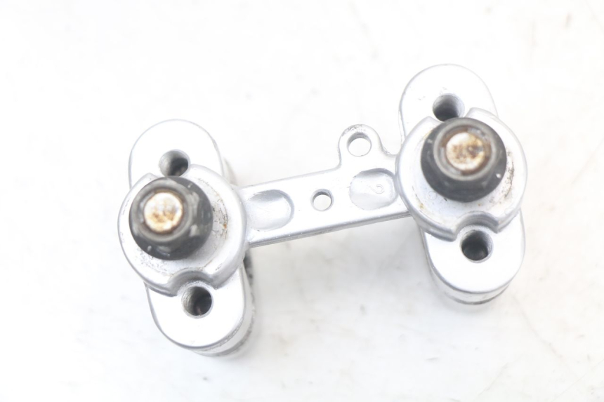 photo de PONTE MANUBRIO YAMAHA BW'S BWS 125 (2010 - 2013) - Stato della superficie e materiale