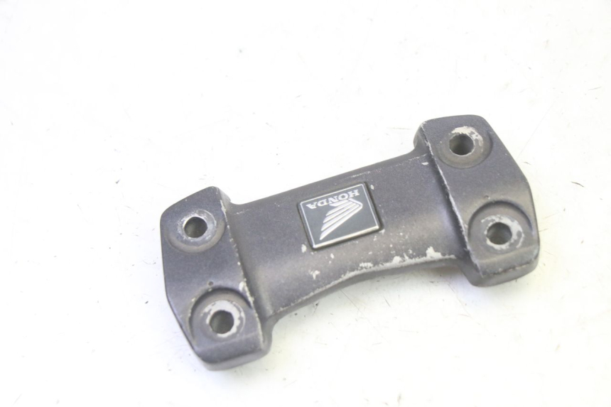 photo de ponte manubrio HONDA CBF 125 (2009 - 2015) - Dettaglio del componente