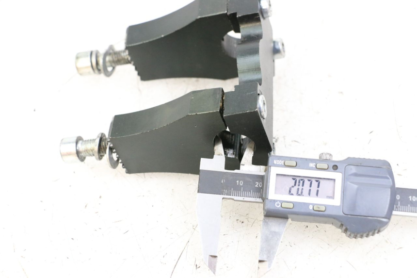 photo de CAVALLOTTO MANUBRIO RSR DIRT BIKE 150 - Dettaglio del componente