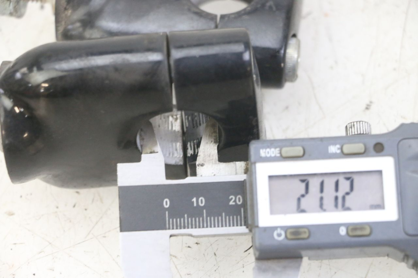 photo de CAVALLOTTO MANUBRIO HONDA FORZA ABS 300 (2013 - 2017) - Dettaglio del componente