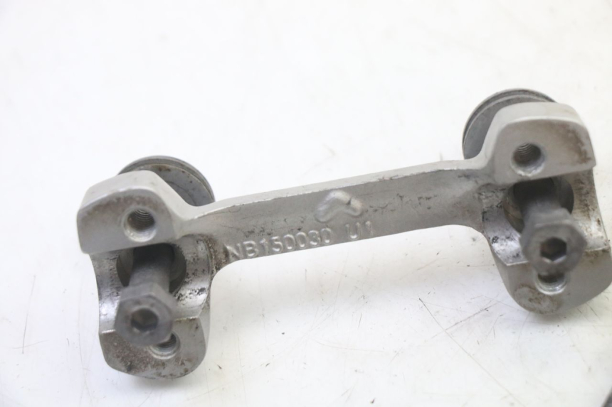 photo de CAVALLOTTO MANUBRIO BMW G310 R 310 (2016 - 2020) - Stato della superficie e materiale