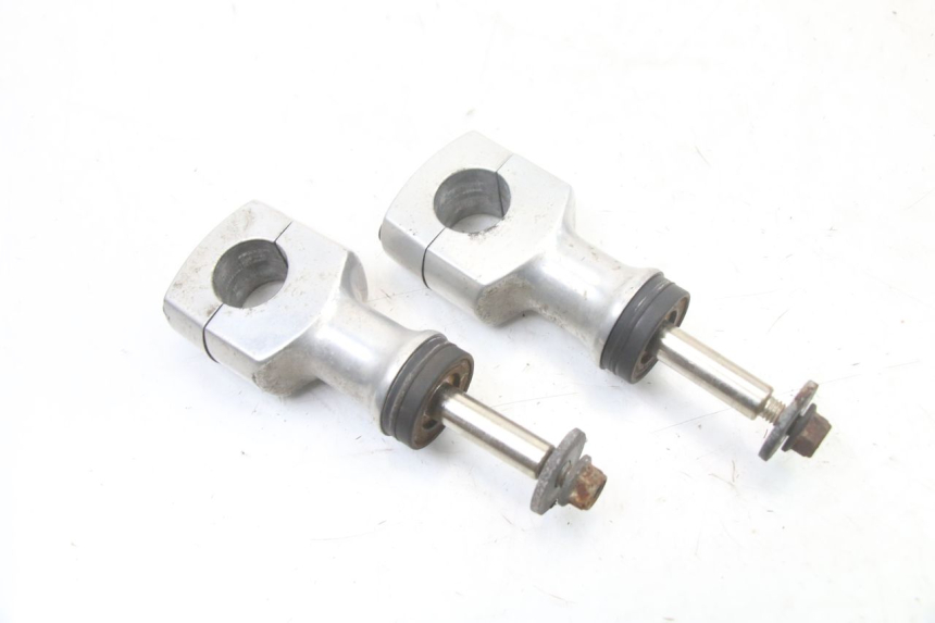 photo de CAVALLOTTO MANUBRIO HONDA VT C2 SHADOW 750 (1997 - 2001) - Dettagli dei punti di fissaggio